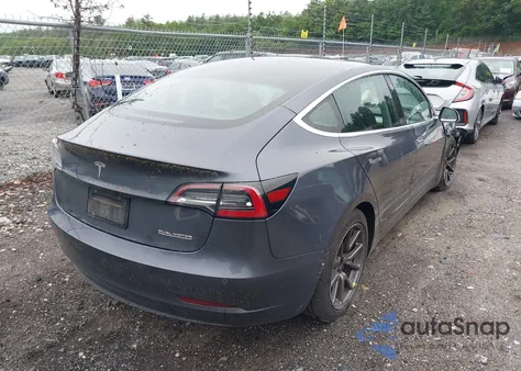 2019 Tesla Model 3 Long Range/Performance z USA, uszkodzony, nr VIN 5YJ3E1EB7KF413312